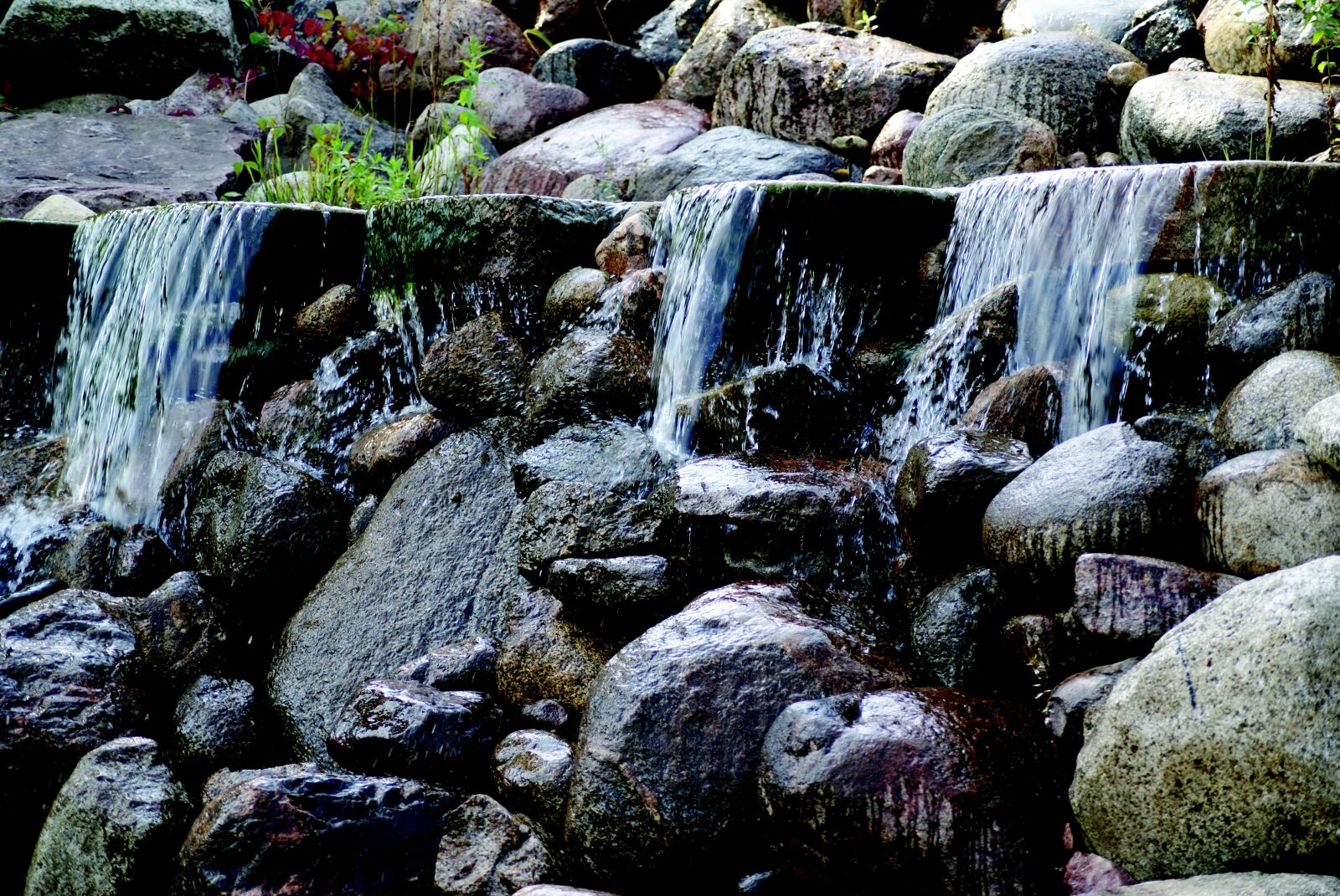 Sony Alpha DSLR-A300 sample photo. Waterfall, the stones, water photography