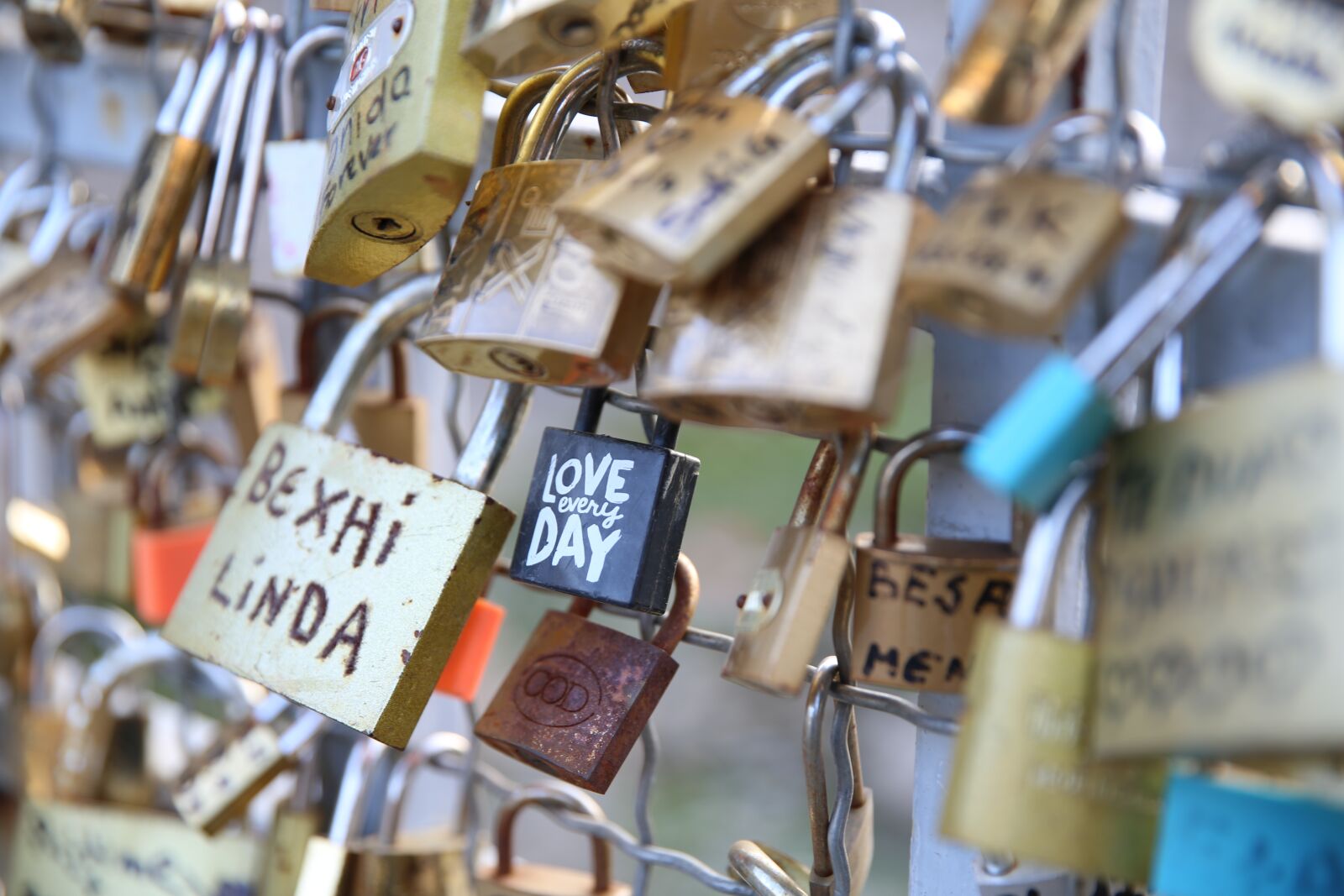 Canon EF 24-70mm F2.8L II USM sample photo. Key bridge, lock, love photography