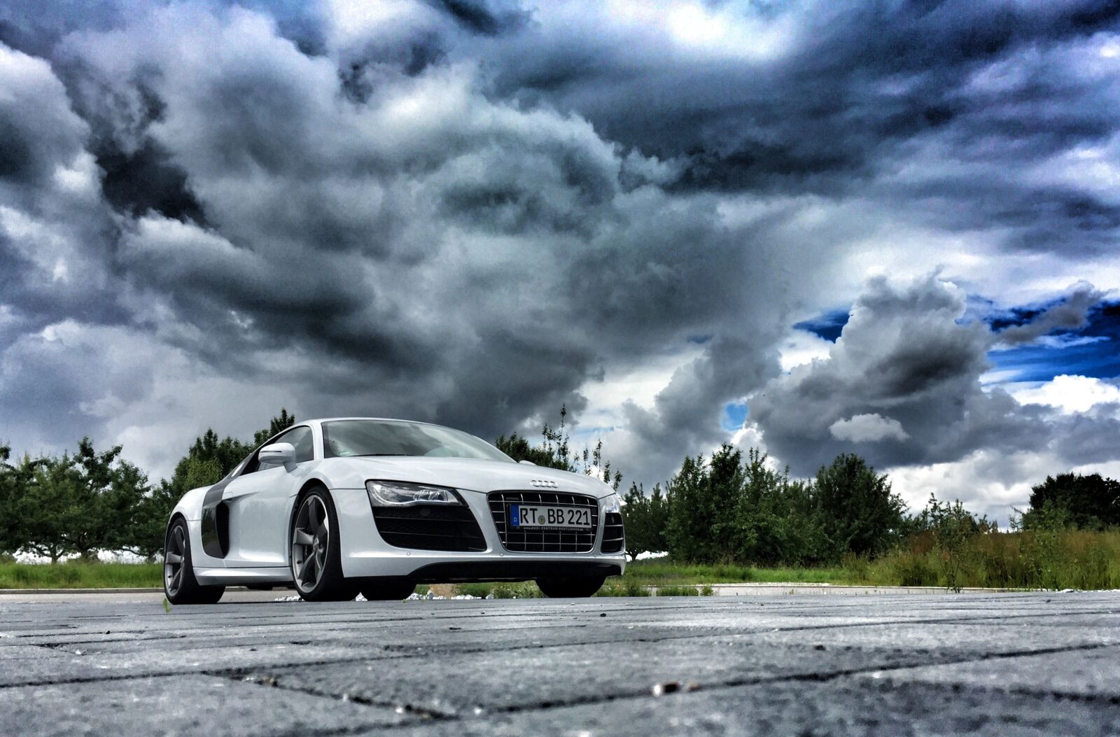 iPhone 6 Plus back camera 4.15mm f/2.2 sample photo. Audi, r8, sports car photography
