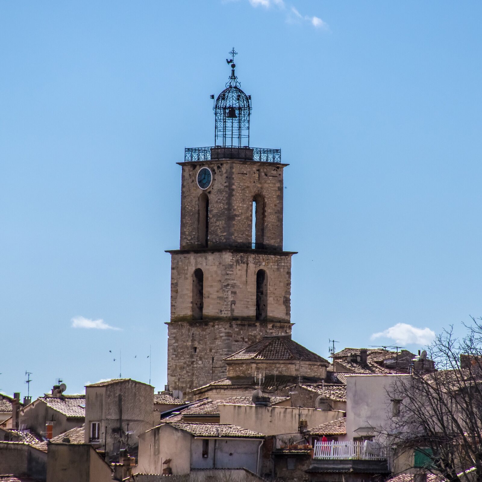 Nikon D5600 sample photo. Manosque, france, provence photography