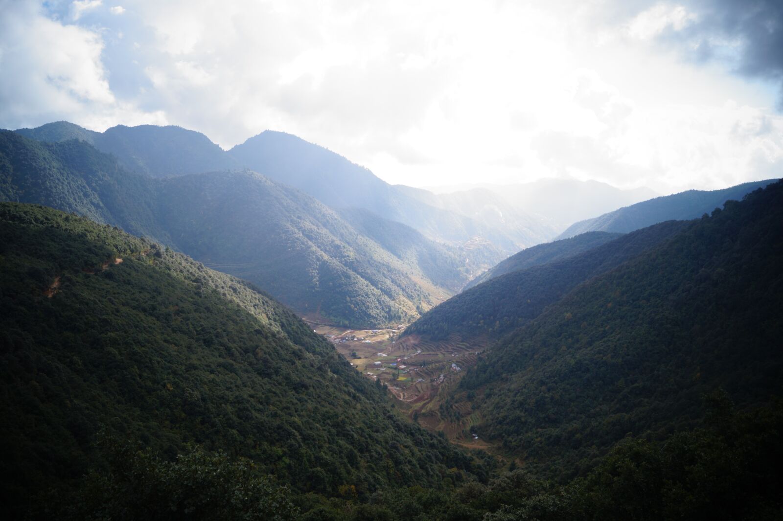 Sony DT 18-55mm F3.5-5.6 SAM II sample photo. Hills, heights, mountains photography
