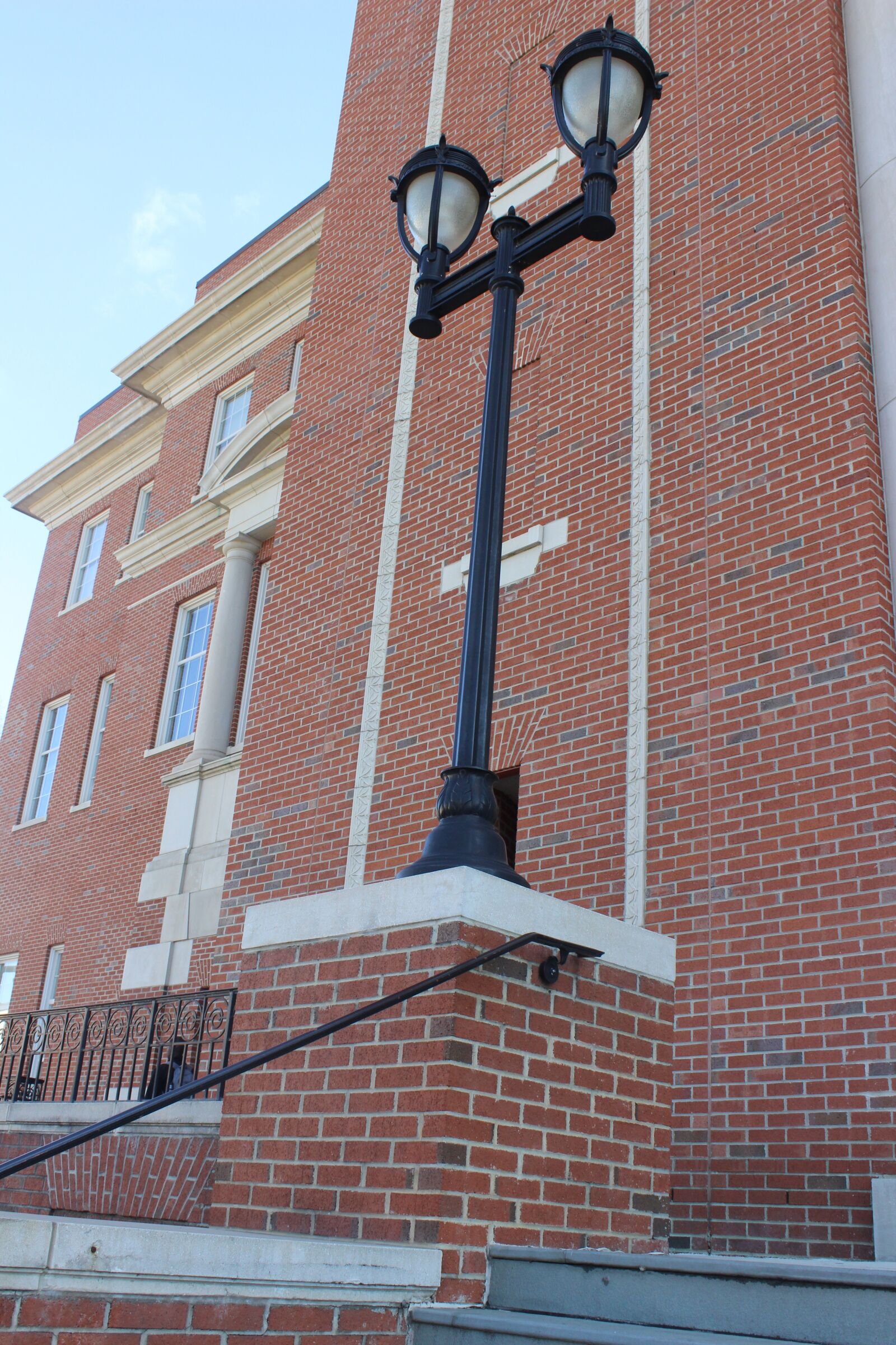 Canon EOS 600D (Rebel EOS T3i / EOS Kiss X5) sample photo. Streetlight, city, street photography