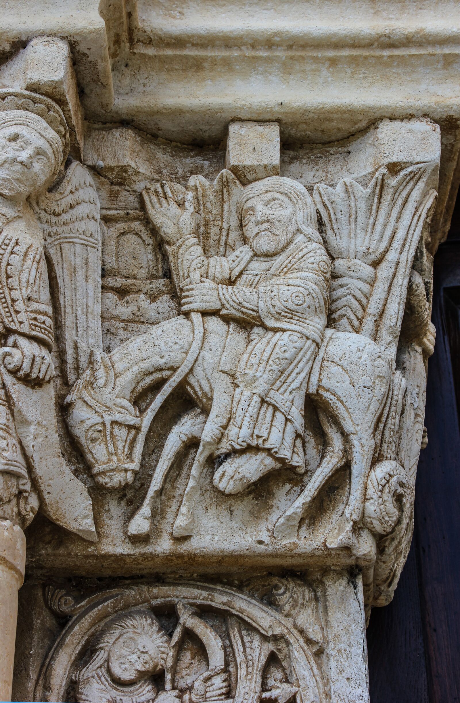 Canon EOS 550D (EOS Rebel T2i / EOS Kiss X4) sample photo. Sculpture, bas relief, art photography