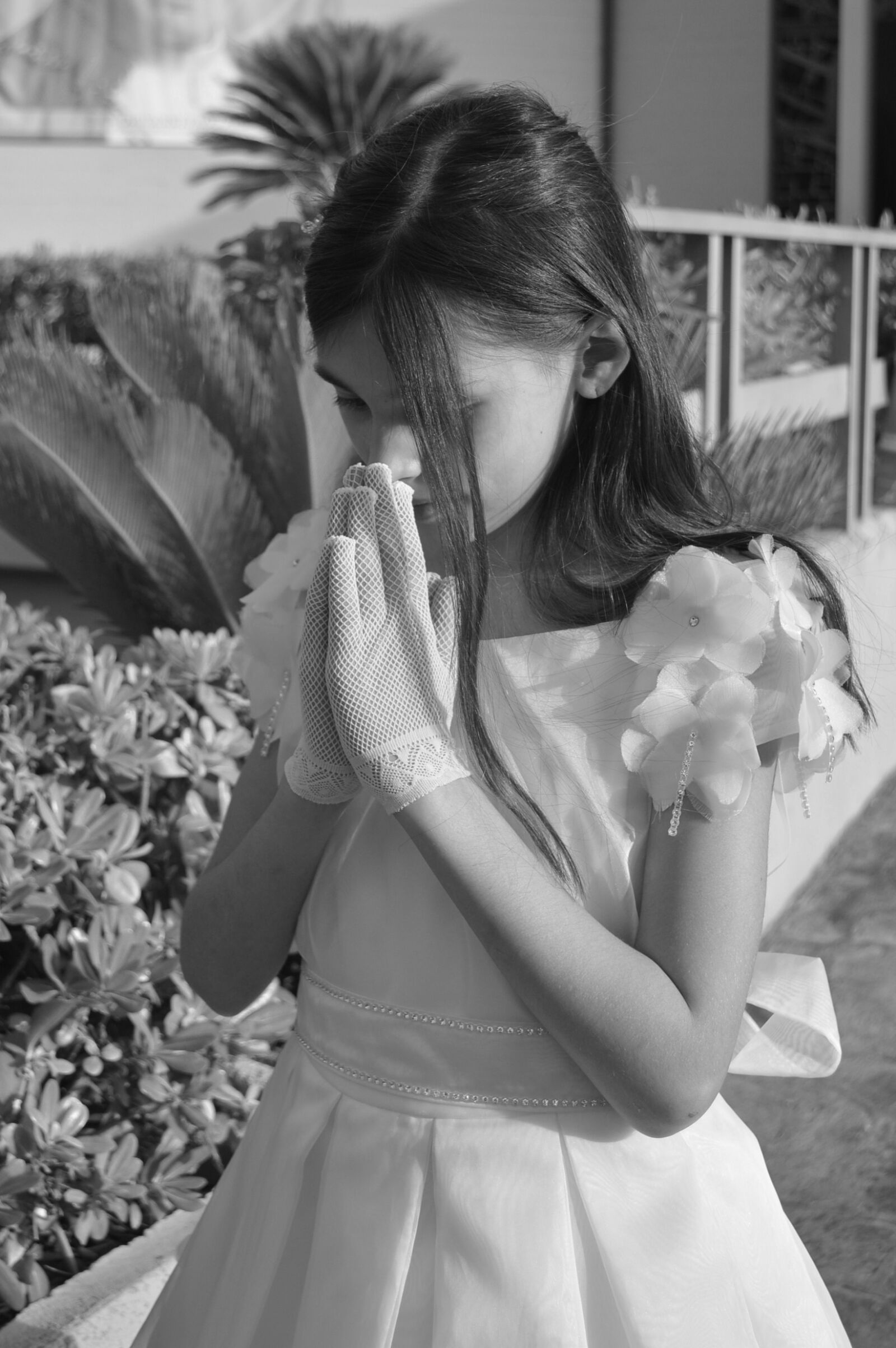 Nikon D3200 sample photo. Before, communion, hands photography