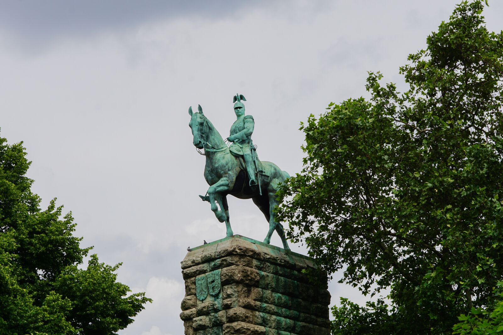 E 50mm F1.8 OSS sample photo. Hohenzollern bridge, reiter, horse photography