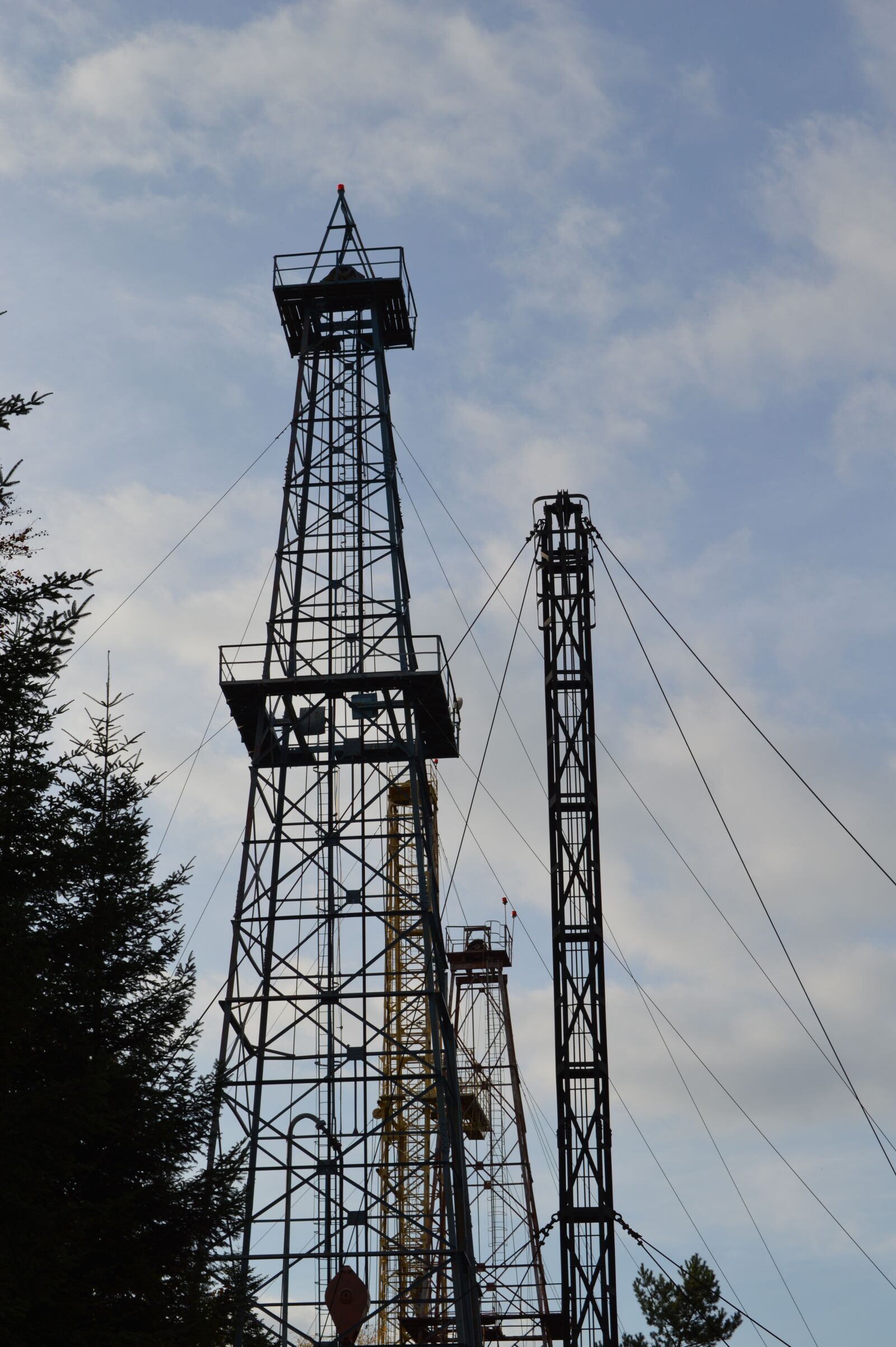 Nikon D3200 sample photo. Bóbrka, nafta, tower photography