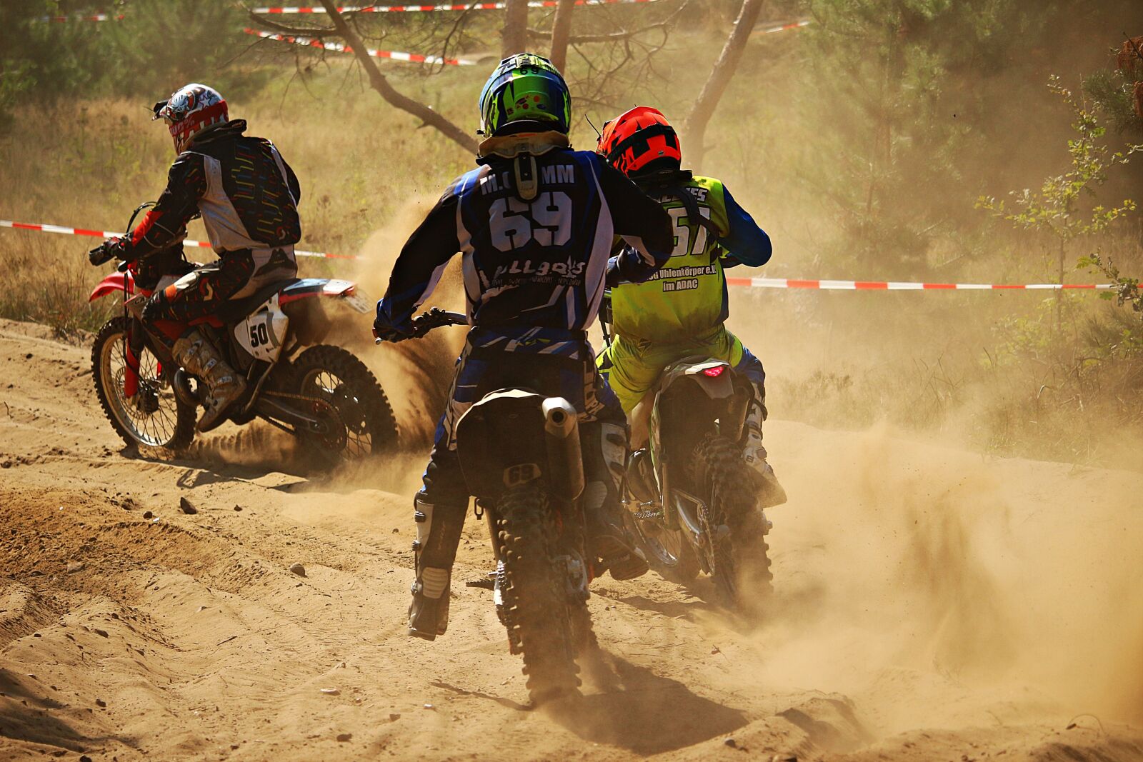 Canon EOS 100D (EOS Rebel SL1 / EOS Kiss X7) sample photo. Motocross, enduro, sand photography