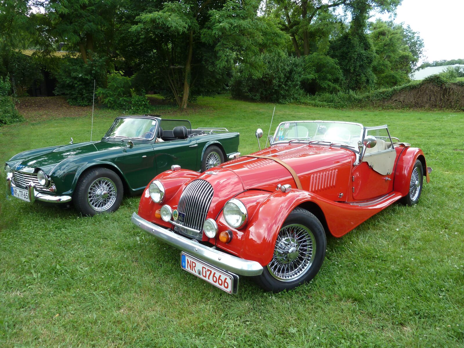 Panasonic Lumix DMC-ZS5 (Lumix DMC-TZ8) sample photo. Austin, triumph, old photography