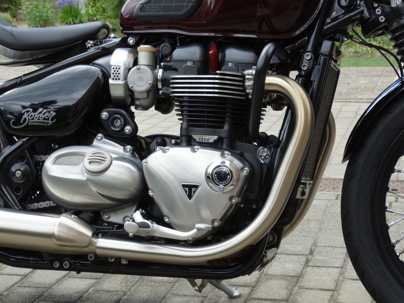 Sony Cyber-shot DSC-HX300 sample photo. Triumph, engine, 1200cc photography