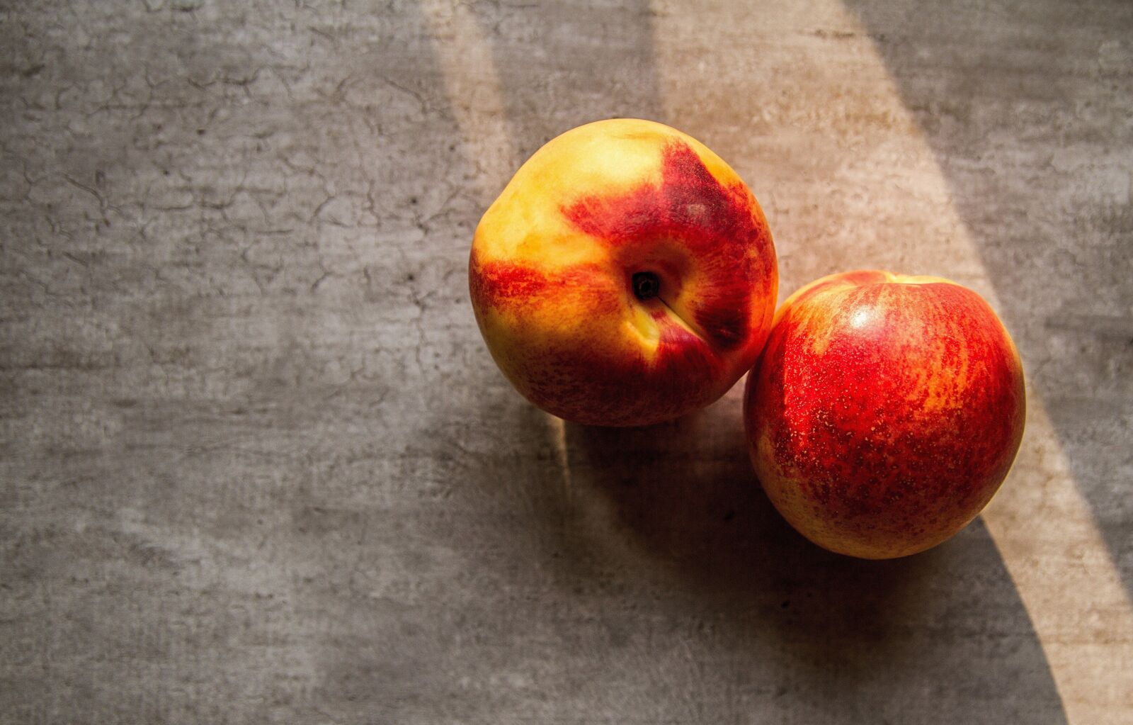 Canon EOS 7D sample photo. Fresh, peaches, nectarines photography