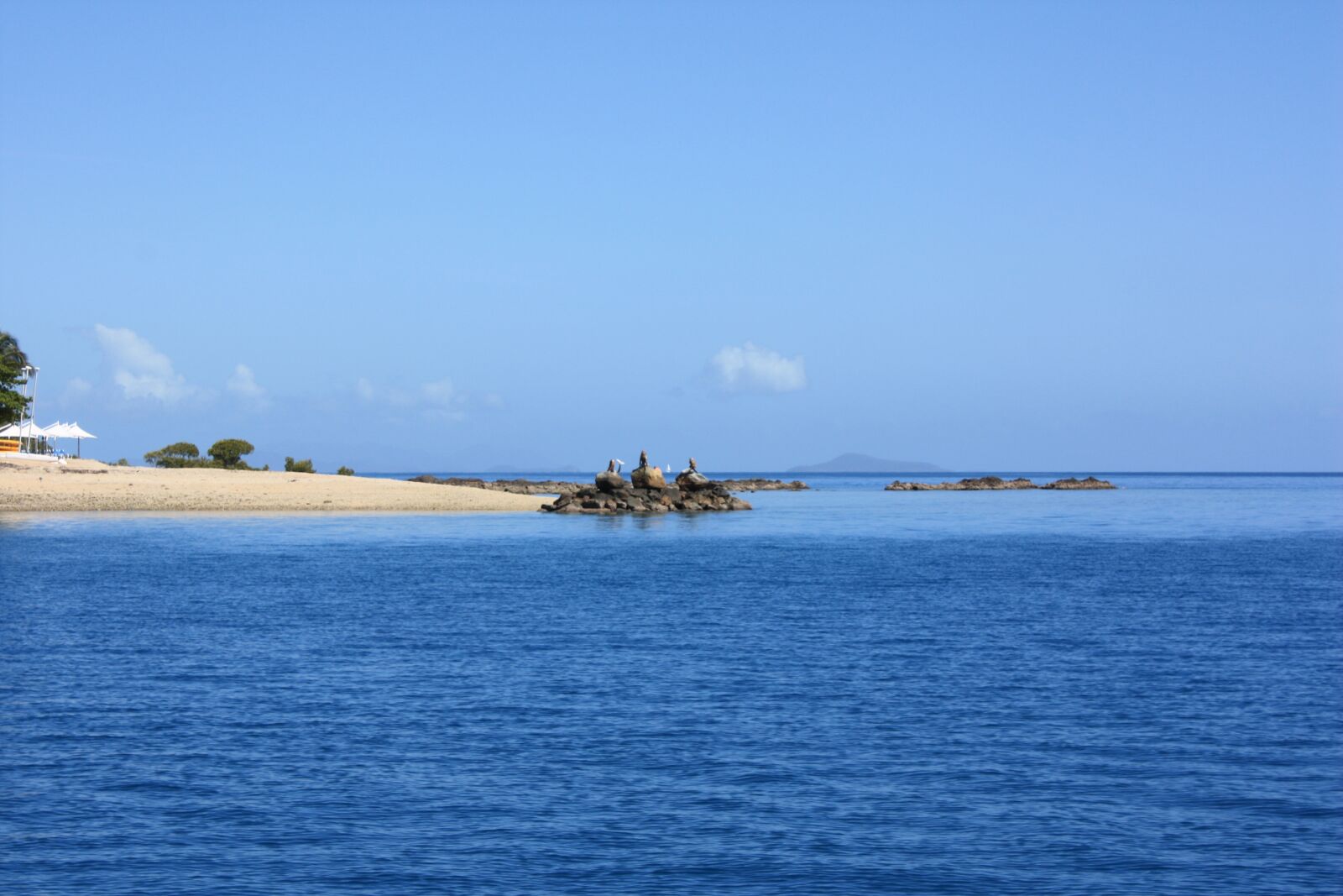 Canon EOS 450D (EOS Rebel XSi / EOS Kiss X2) sample photo. Australia, whitesand beach, sailing photography