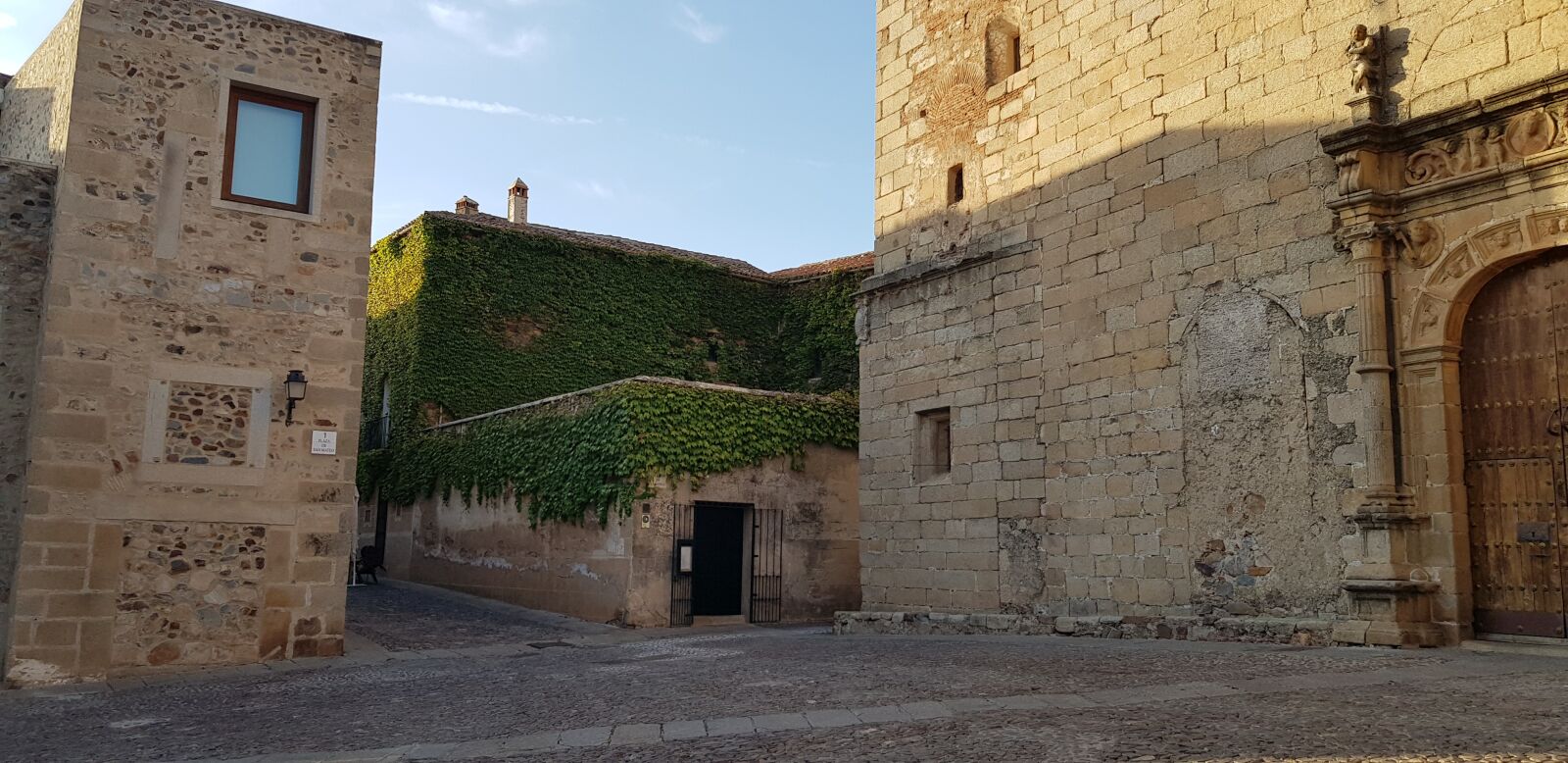 Samsung SM-N950F sample photo. Cáceres, city, extremadura photography