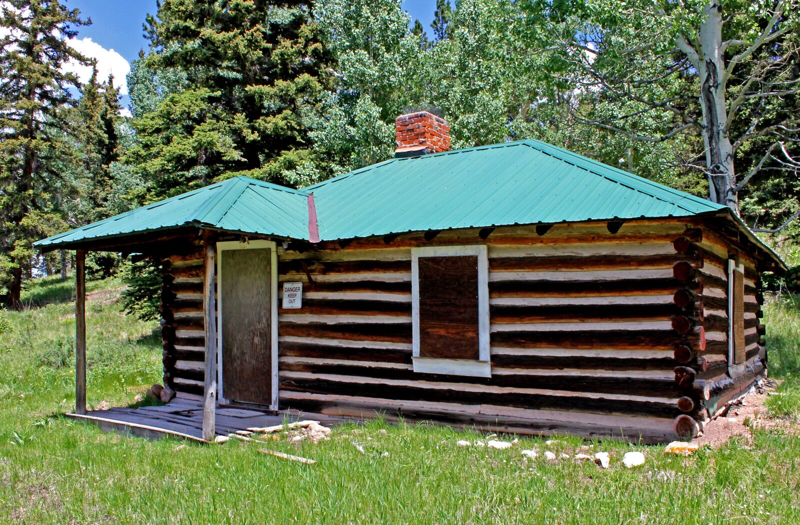 Canon EOS 1100D (EOS Rebel T3 / EOS Kiss X50) sample photo. Old cabin, homestead, cabin photography