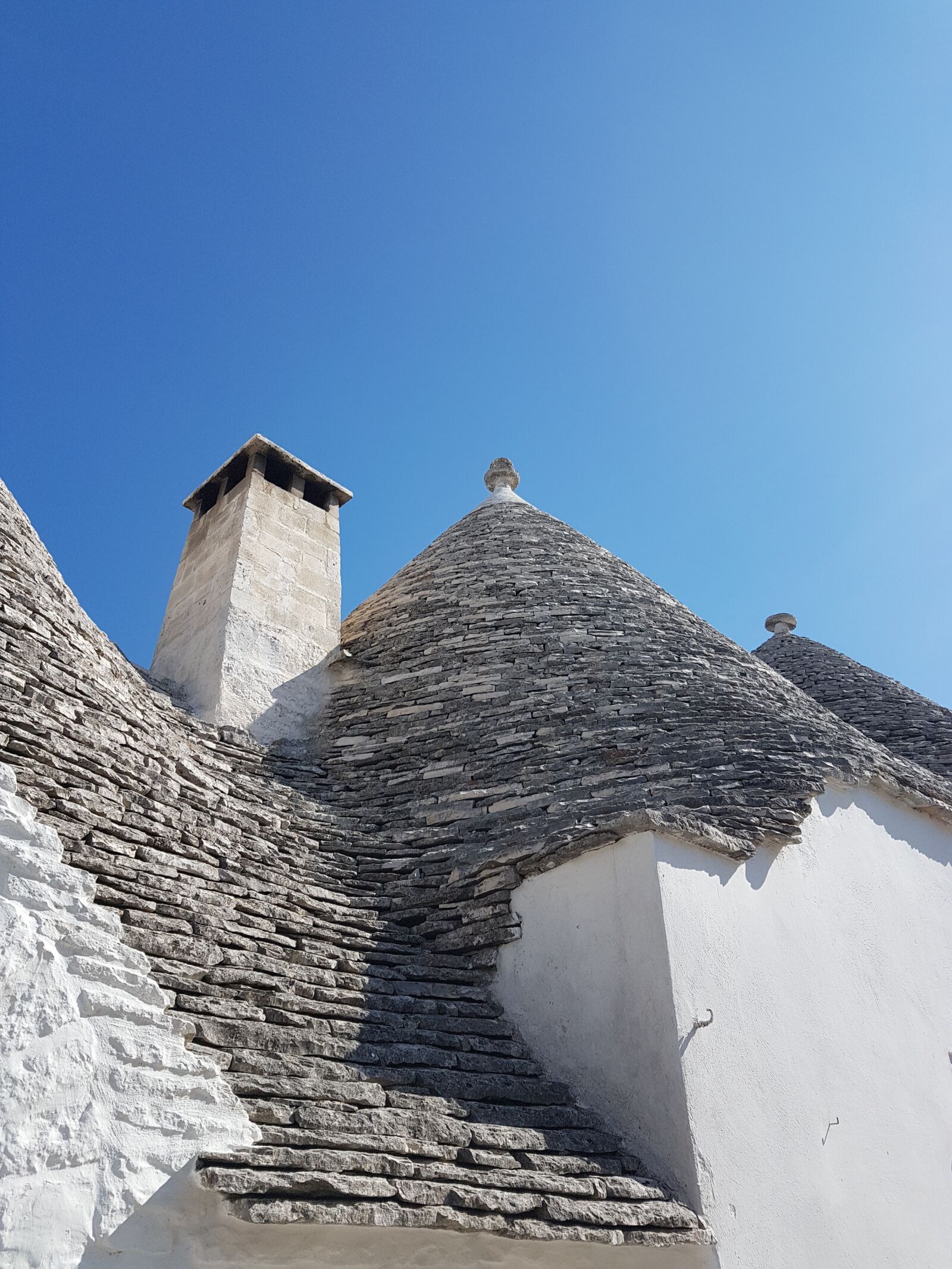 Samsung Galaxy S7 Edge sample photo. Puglia, alberobello, trulli photography