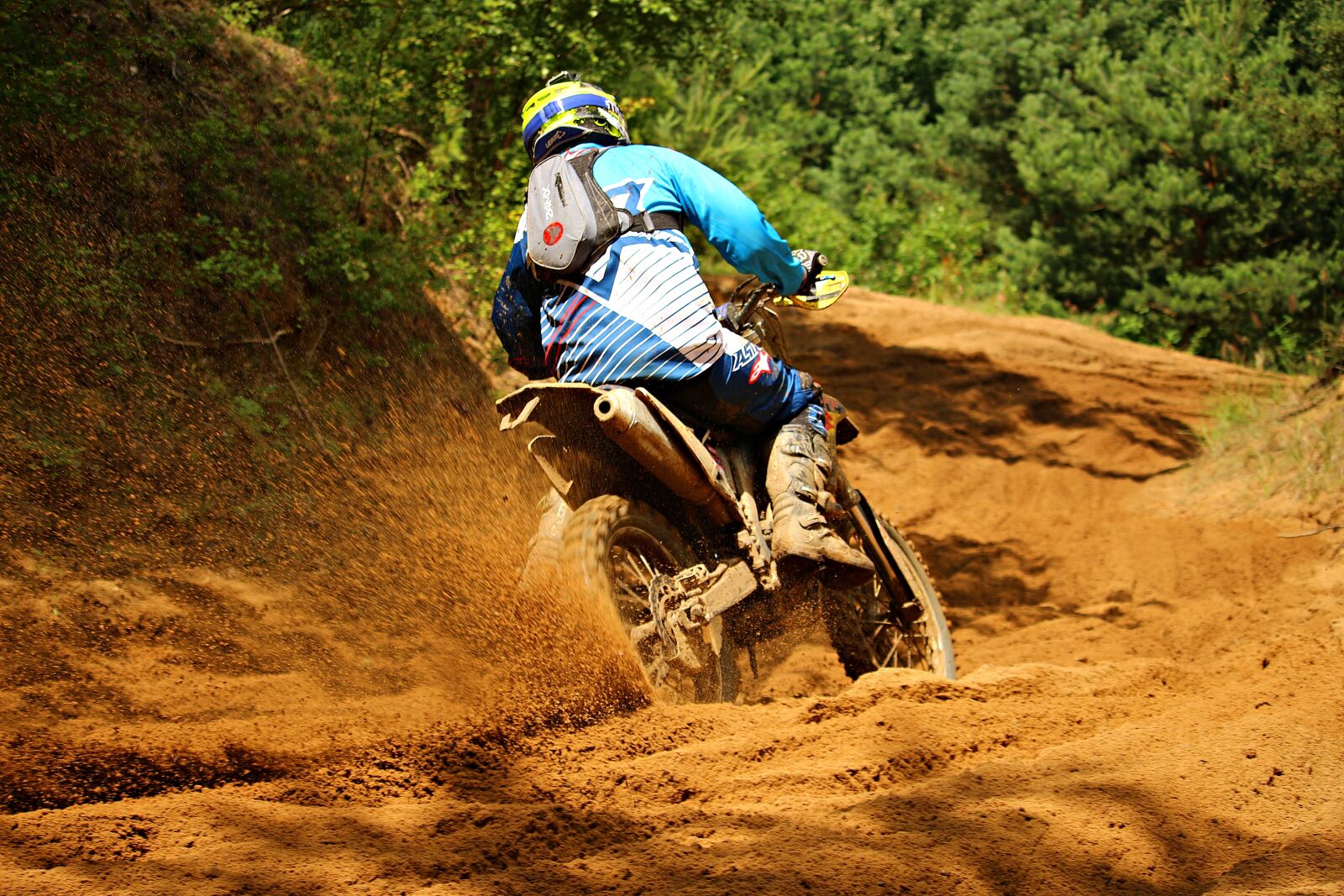 Canon EOS 100D (EOS Rebel SL1 / EOS Kiss X7) sample photo. Enduro, motocross, dirtbike photography
