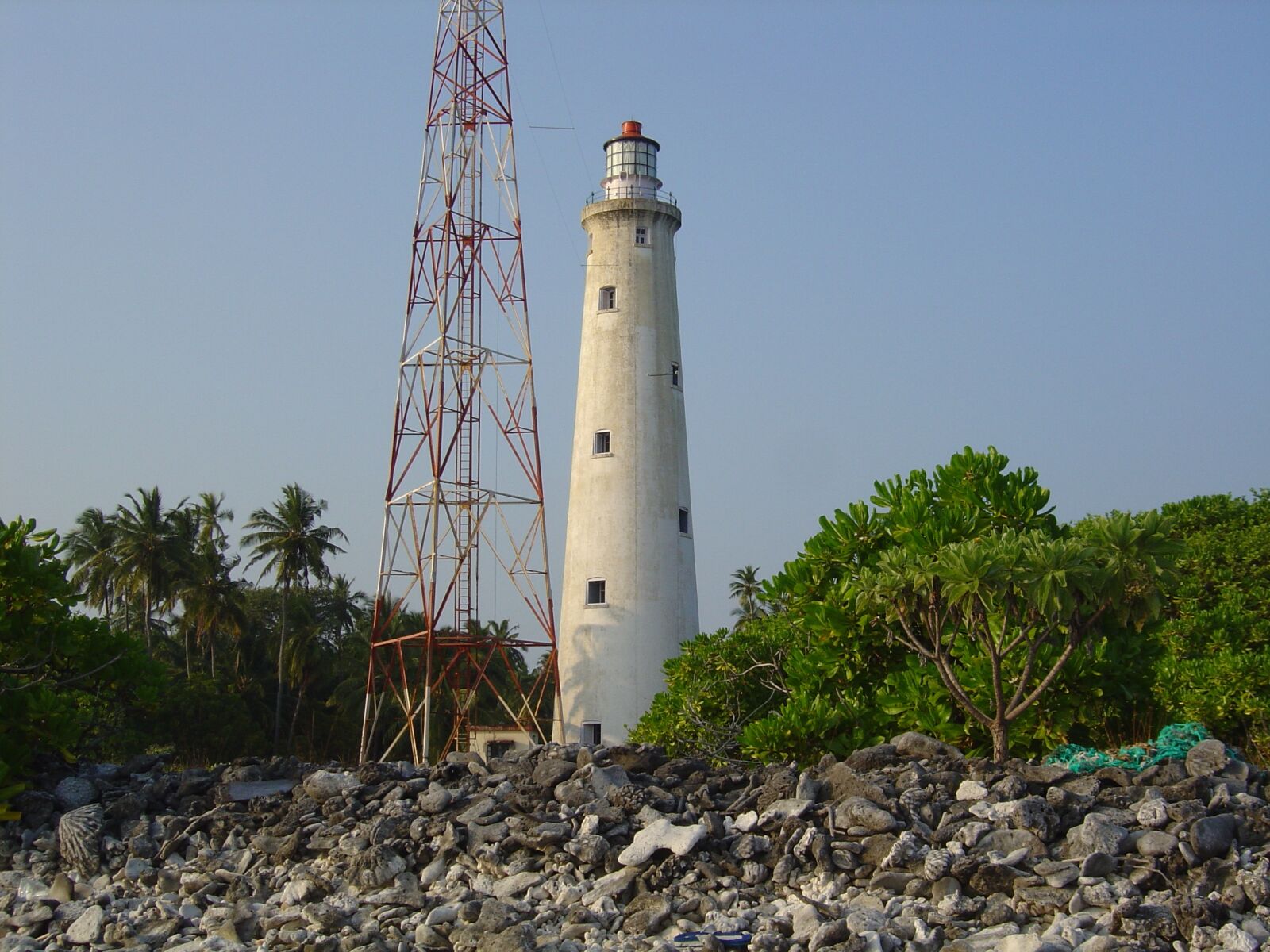 Sony DSC-P92 sample photo. Lighthouse, light, island photography