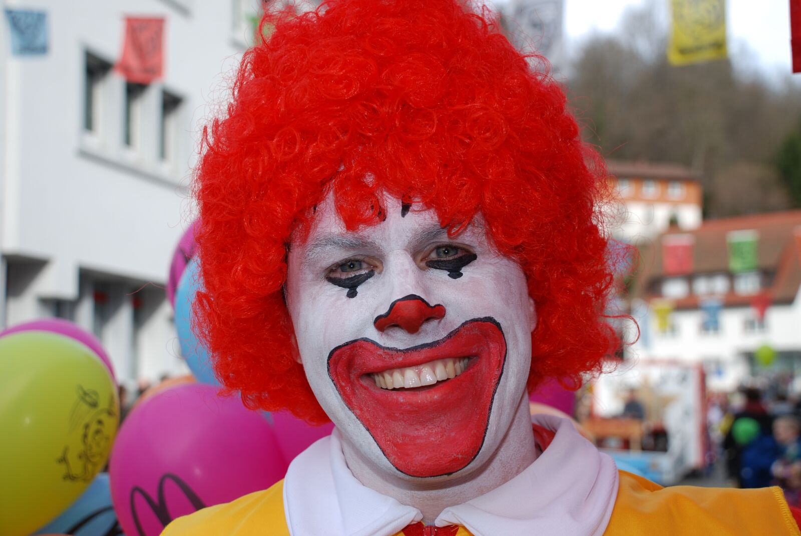 Nikon D80 sample photo. Carnival, clown, move photography