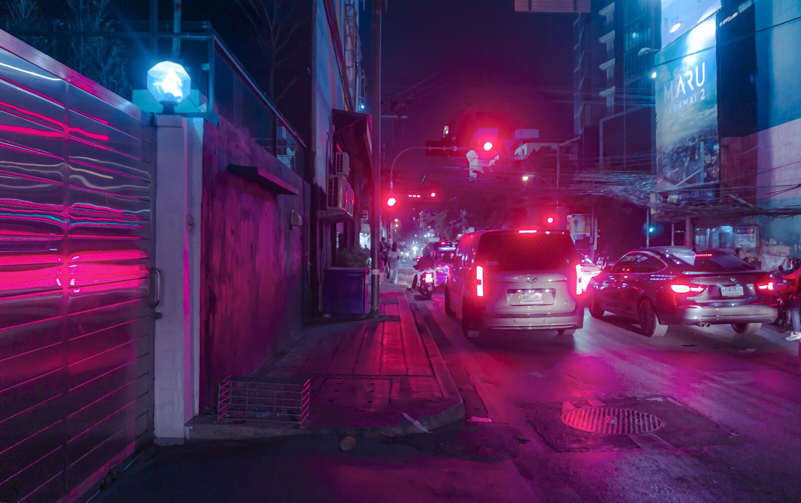 Sony E 16-50mm F3.5-5.6 PZ OSS sample photo. Color, night light, night photography