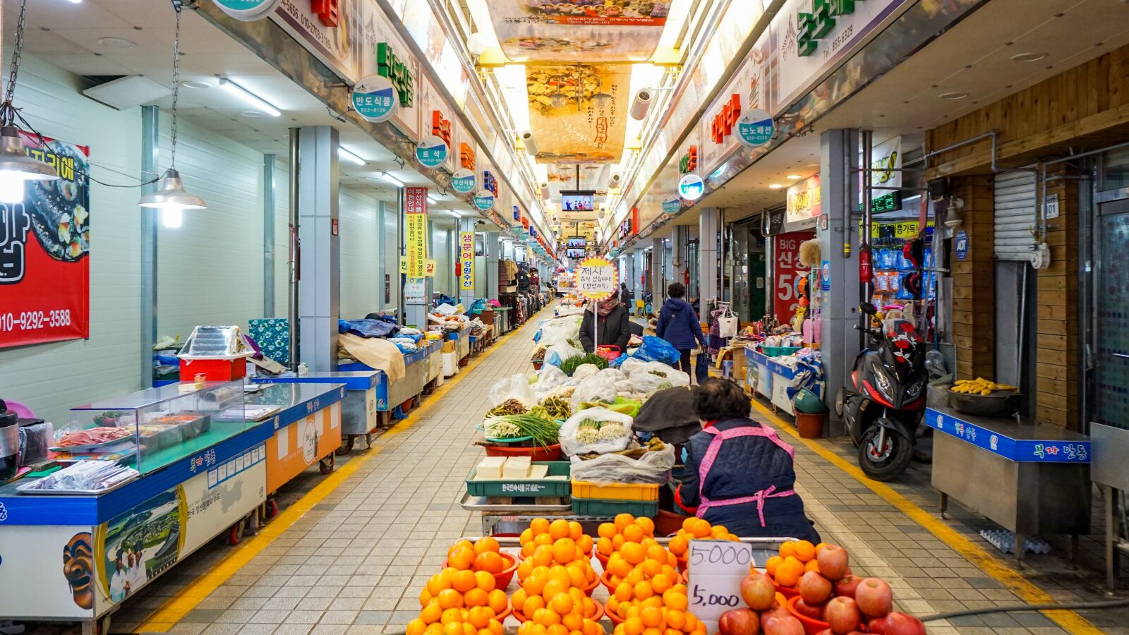 Sony a6000 sample photo. Street, market, republic of photography