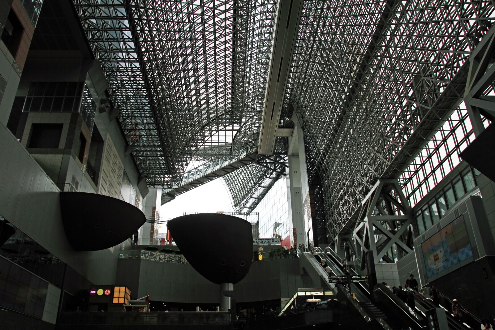 Canon EOS 7D sample photo. Kyoto, train, station photography