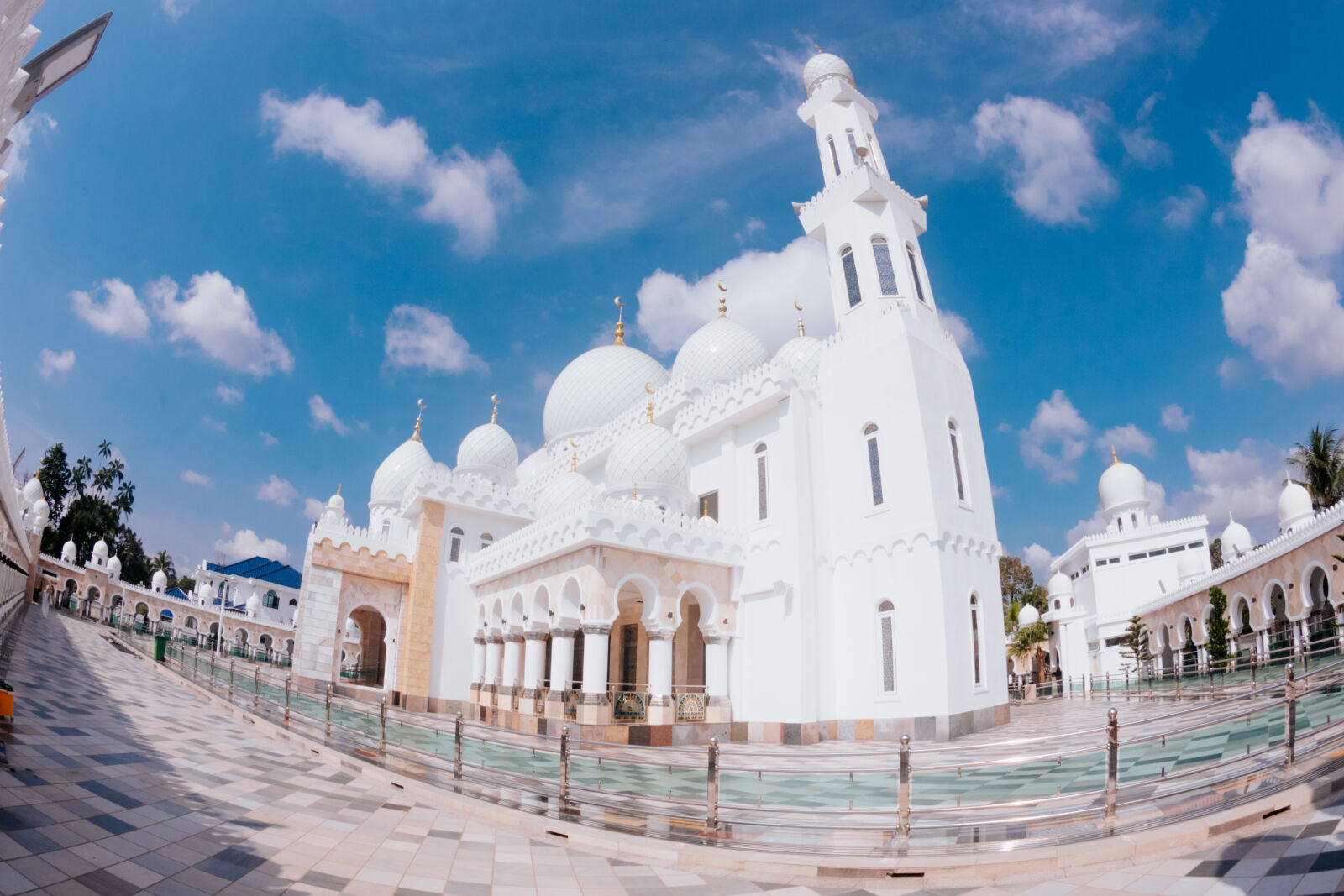 Tokina AT-X 10-17mm F3.5-4.5 DX Fisheye sample photo