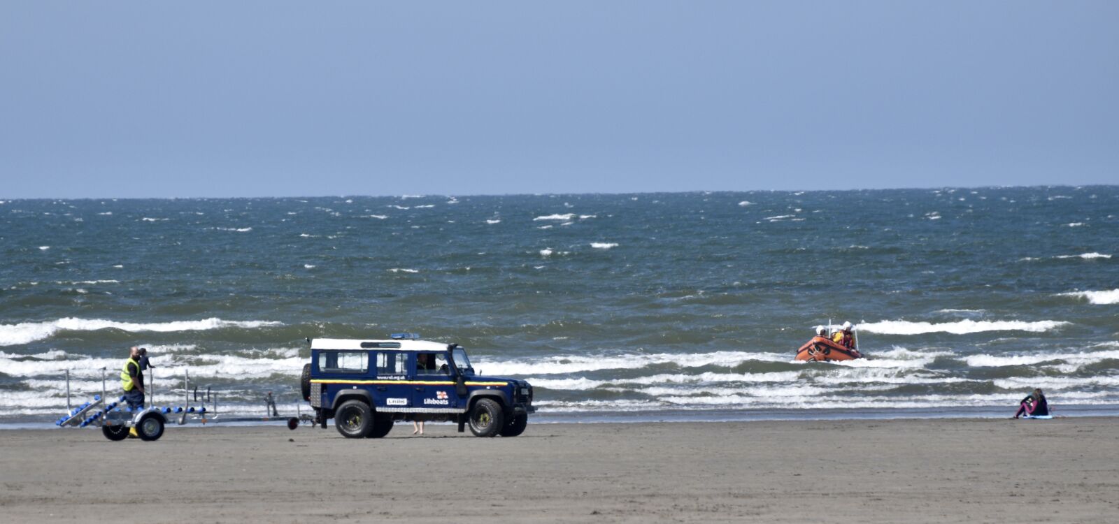 Nikon D5600 sample photo. Rnli, beach, seaside photography