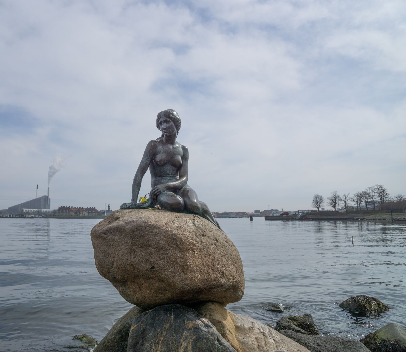 Sony a6000 + Sony Vario-Tessar T* E 16-70mm F4 ZA OSS sample photo. Waters, travel, balance photography