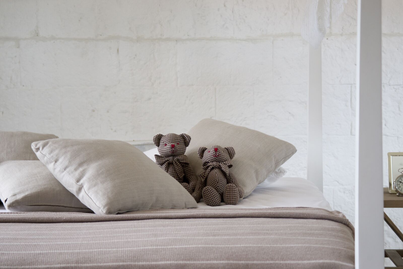Sony Alpha DSLR-A850 sample photo. Bed, sleep, sheets photography