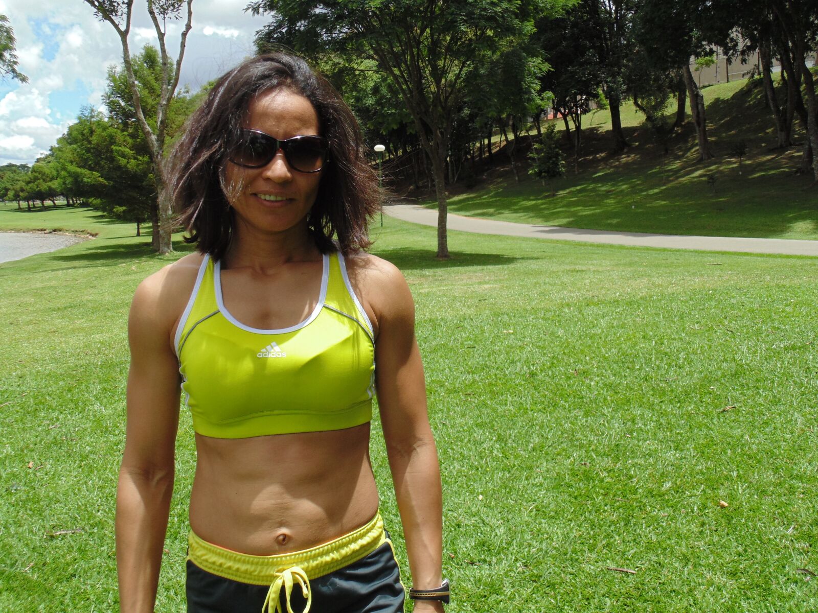 Sony Cyber-shot DSC-H200 sample photo. Fitness, workout, exercise photography