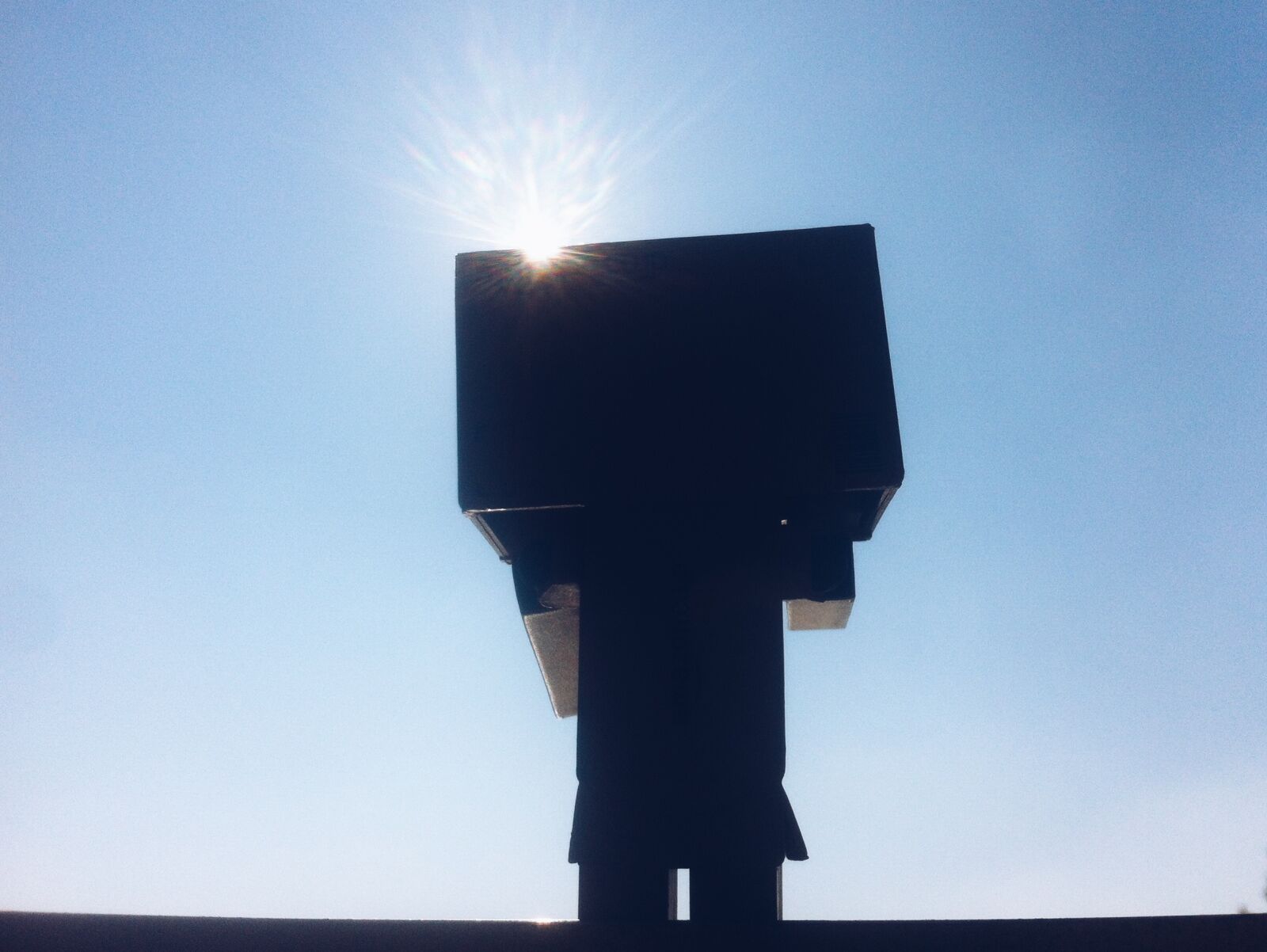 iPhone 4 back camera 3.85mm f/2.8 sample photo. Blue, clearsky, danbo, danboard photography