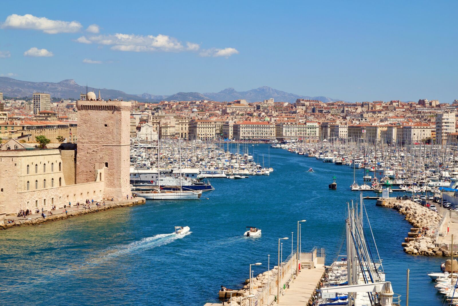 Canon EOS 600D (Rebel EOS T3i / EOS Kiss X5) sample photo. Marseille, port, sea photography