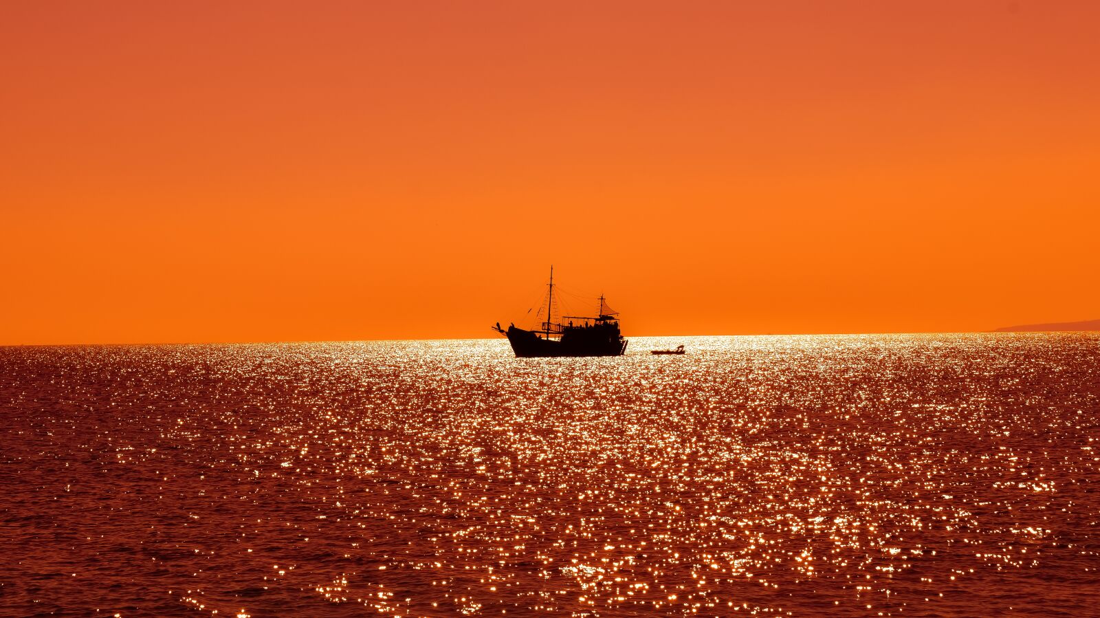 Nikon D3300 sample photo. Ship, boat, sunset photography