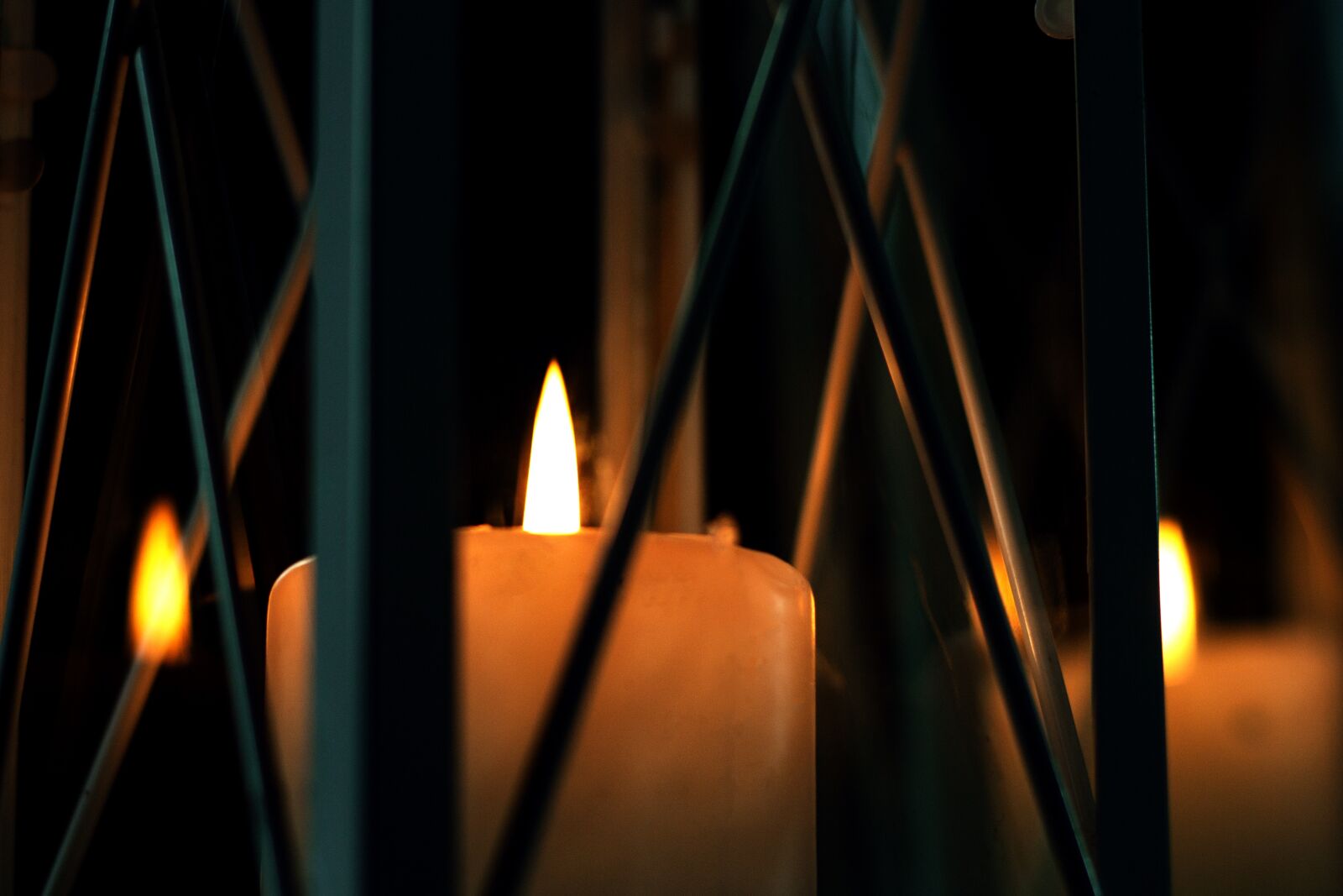 Canon EOS 70D sample photo. Candle, spieglung, atmospheric photography