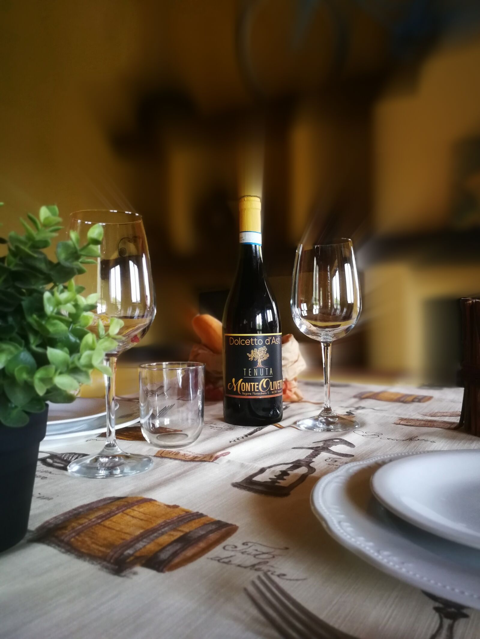 HUAWEI P10 sample photo. Cottages-vacation rentals, lunch, table photography