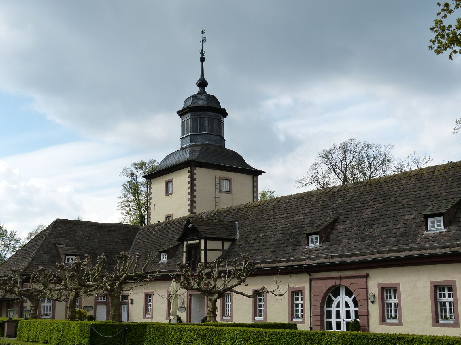 Panasonic Lumix DMC-FZ150 sample photo. Corvey, monastery, historically photography