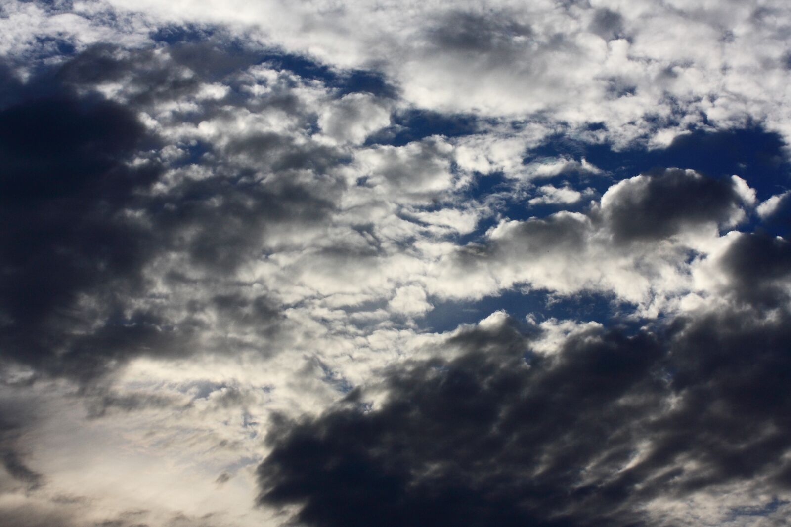 Canon EOS 40D sample photo. Cloud, sky, rainy photography