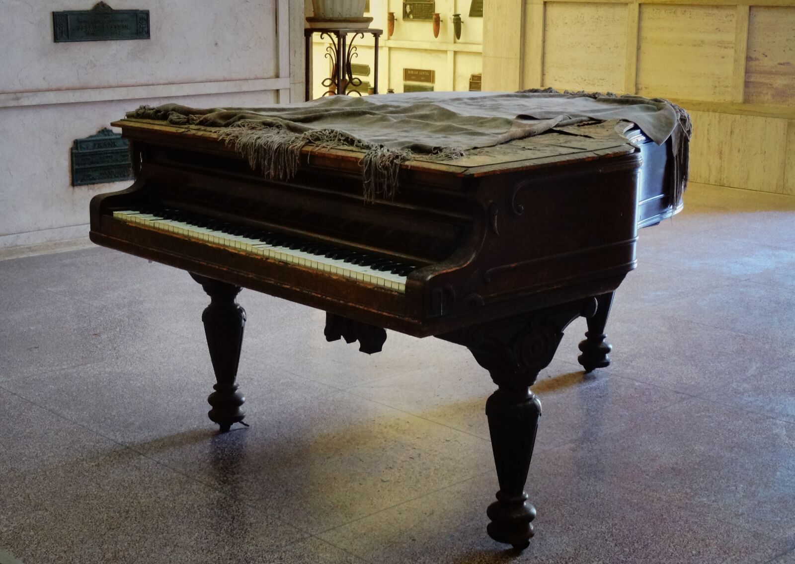Sony Cyber-shot DSC-HX50V sample photo. Piano, instrument, music photography