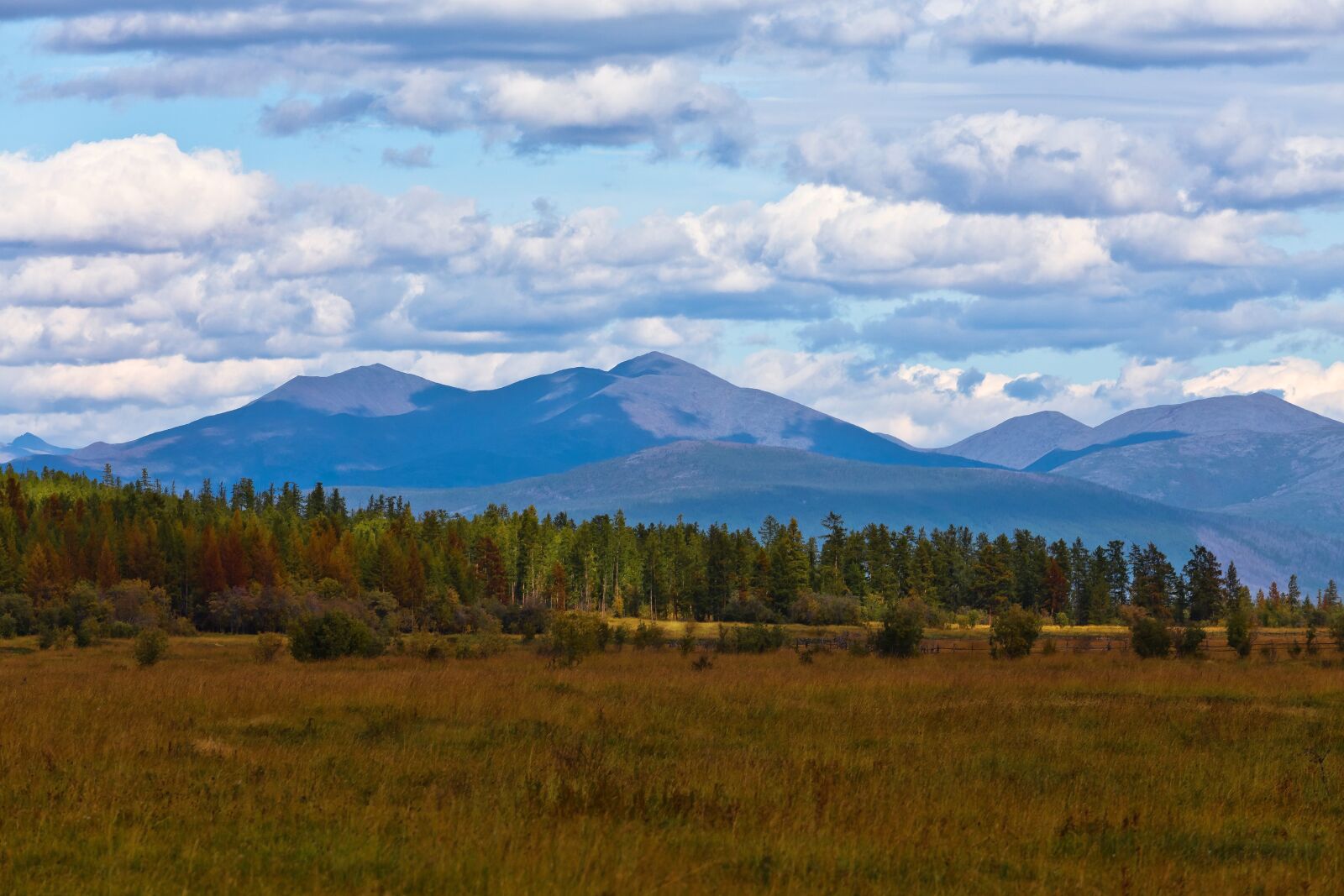 Canon EOS 6D + Canon EF 70-200mm F4L USM sample photo. Mountain, cloud, shadow photography