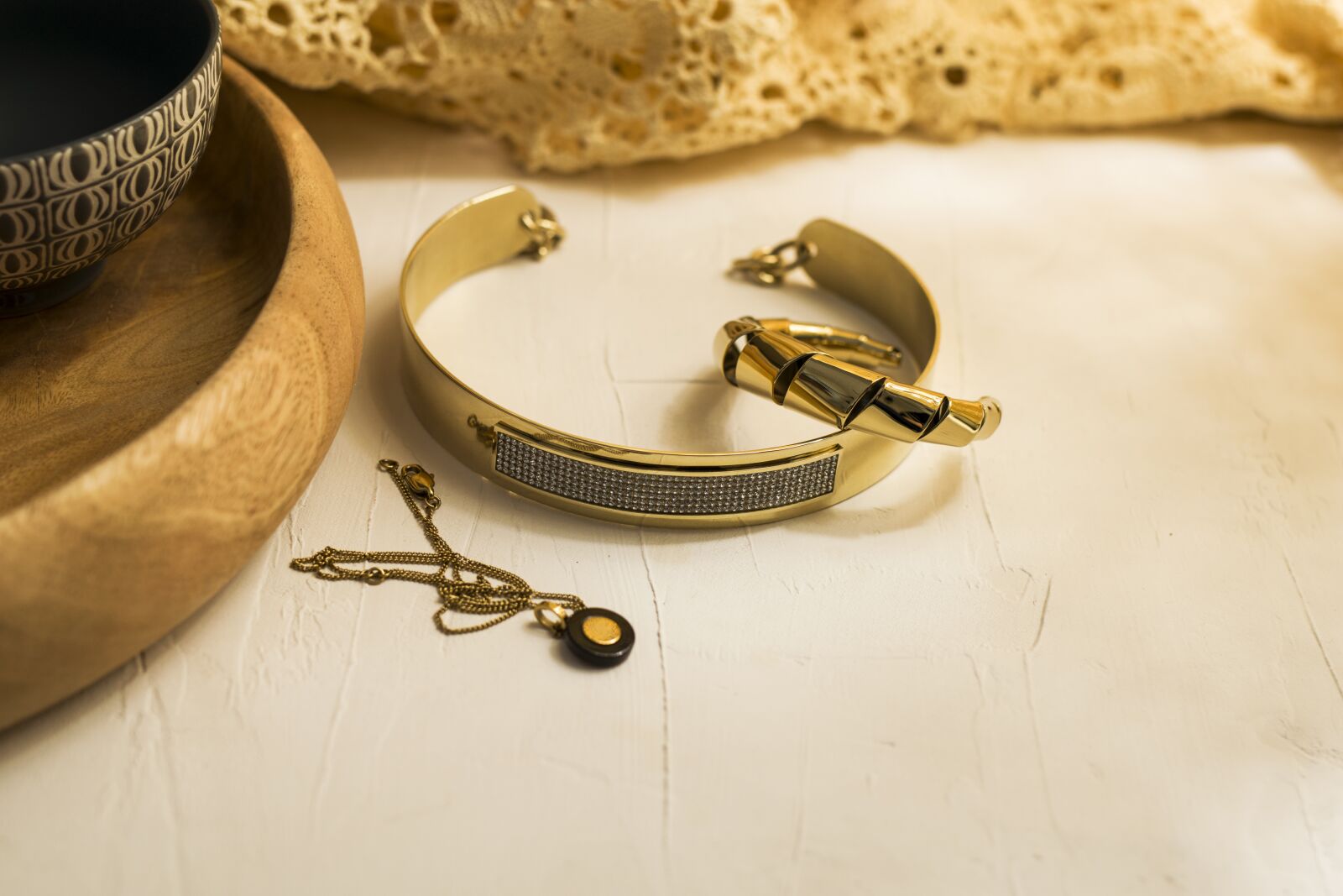 Nikon D5300 sample photo. Jewellery, gold, luxury photography