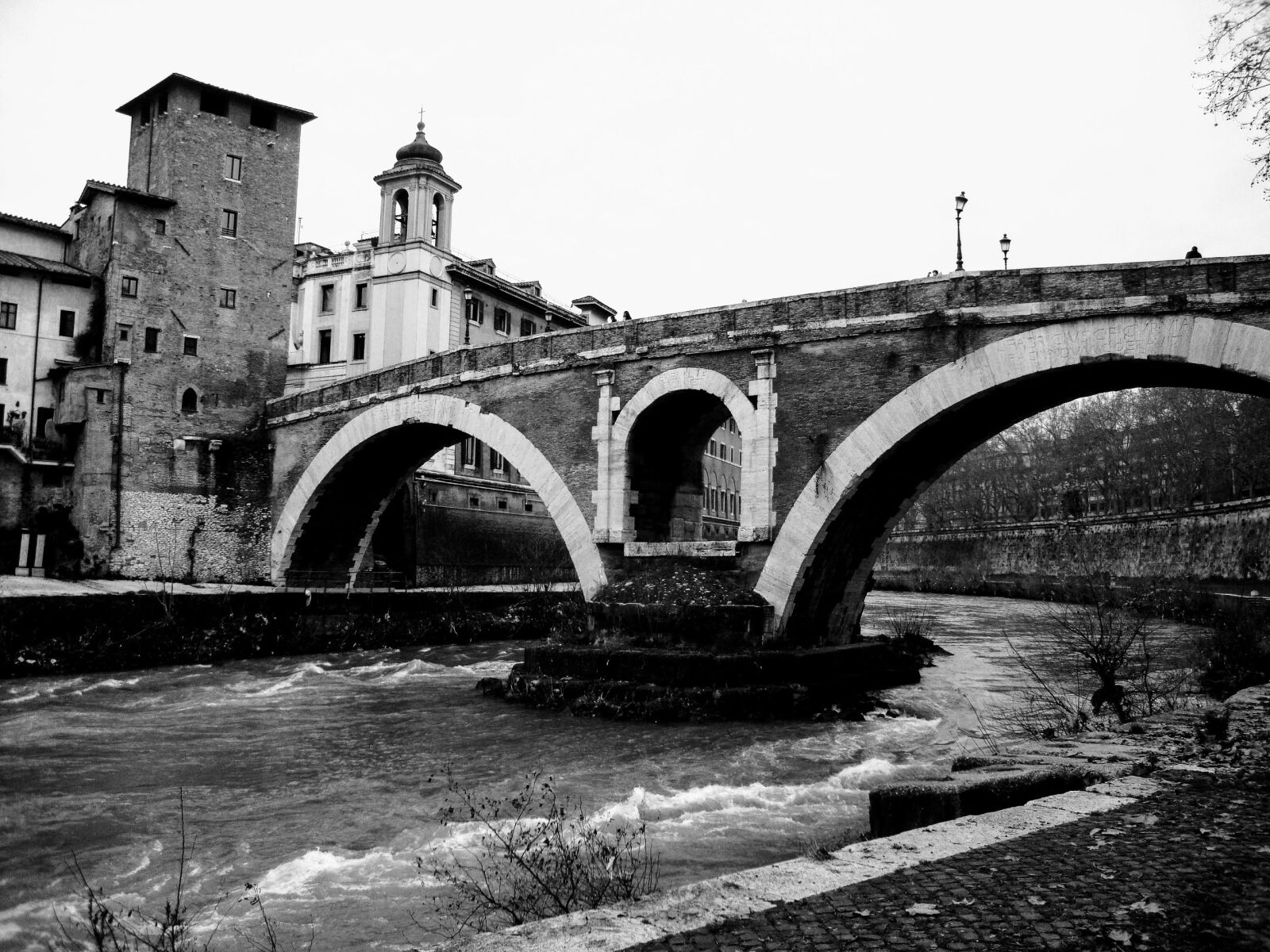Sony DSC-W210 sample photo. Bridge, rome, ancient rome photography