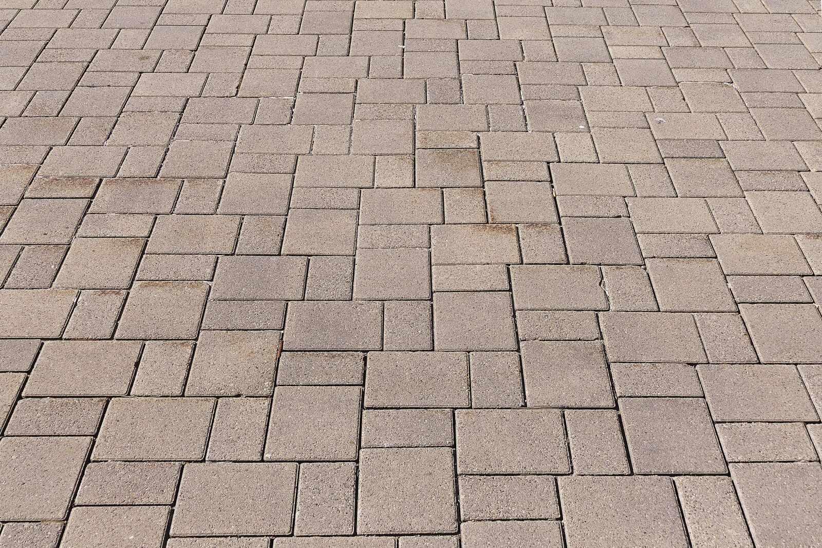 Panasonic Lumix DMC-FZ1000 sample photo. Patch, flooring, paving stones photography