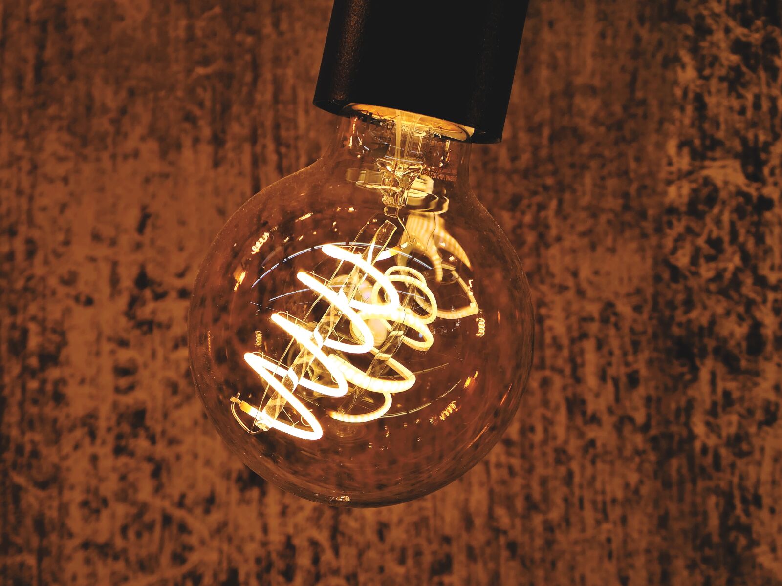 Panasonic Lumix DMC-LX10 (Lumix DMC-LX15) sample photo. Light bulb, pear, lamp photography