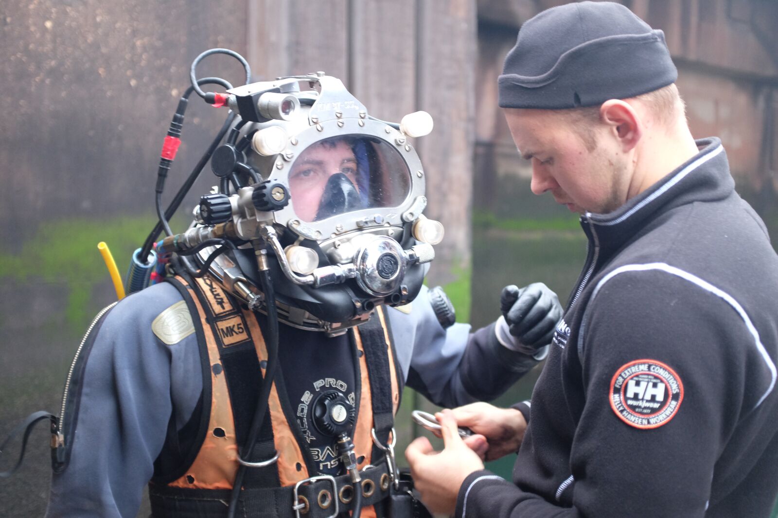Fujifilm X100T sample photo. Divers, helmet, dive photography