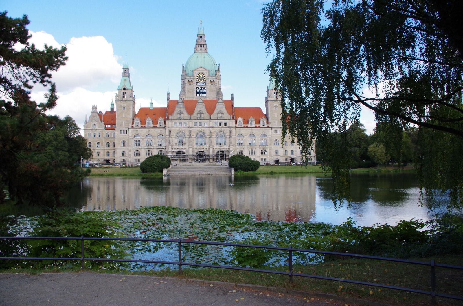 Pentax K-50 sample photo. Hannover, architecture, castle photography