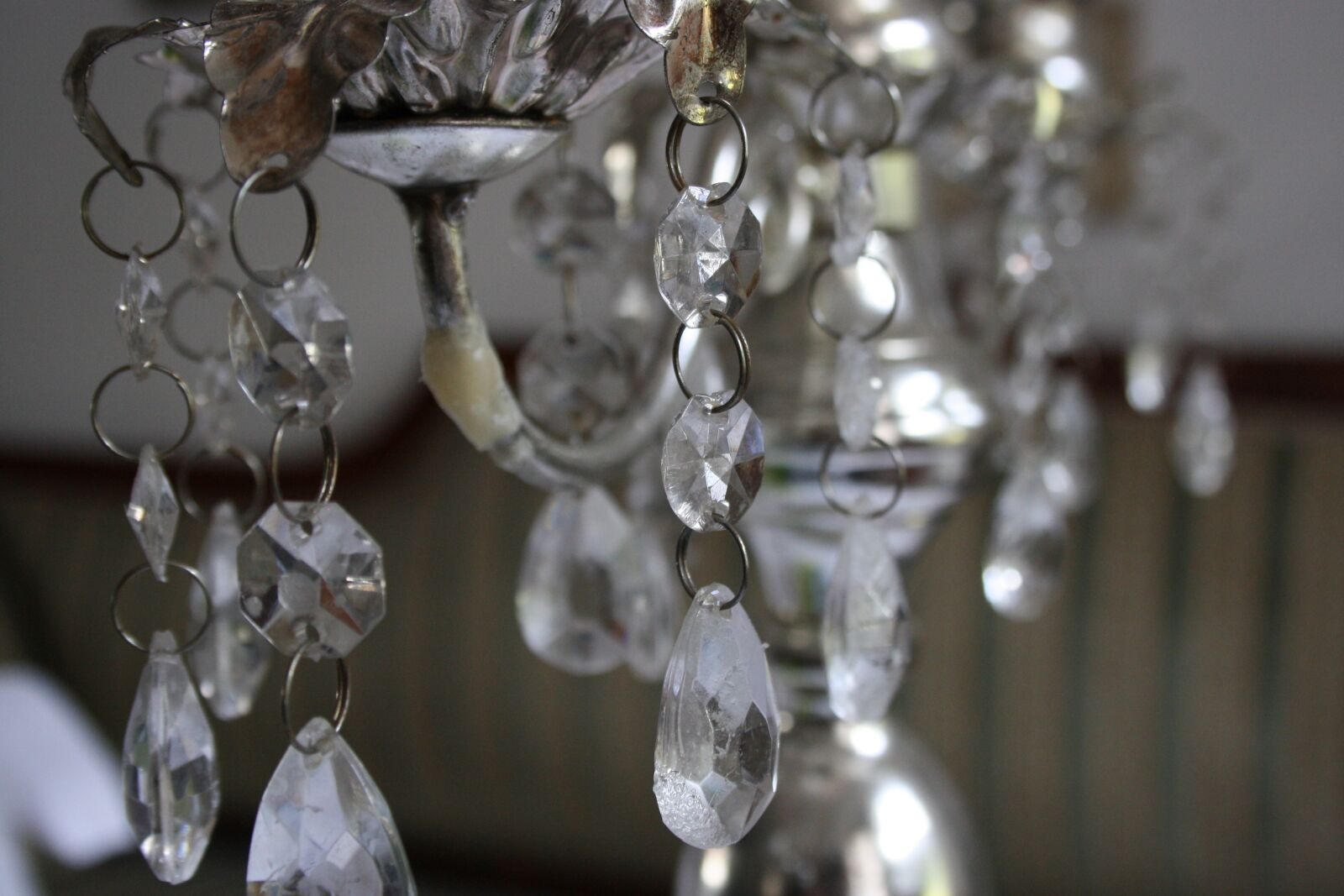 Canon EOS 1000D (EOS Digital Rebel XS / EOS Kiss F) sample photo. Crystal, chandelier, candlestick photography