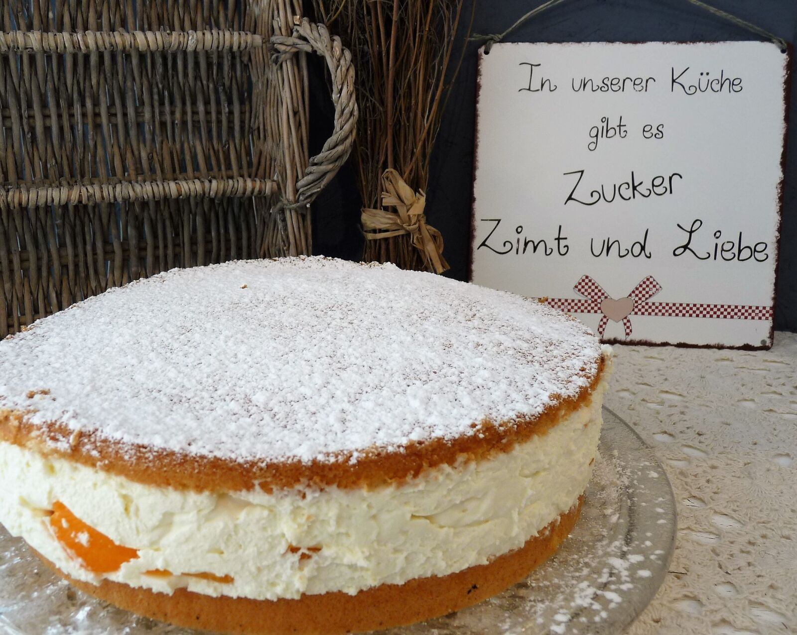 Panasonic Lumix DMC-FZ28 sample photo. Baked, cake, delicious photography