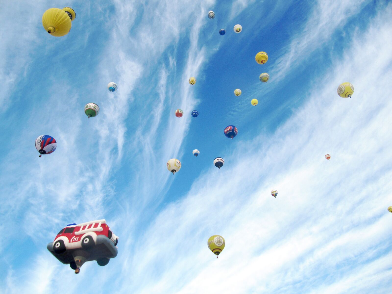 Canon PowerShot SX200 IS sample photo. Ballons, hot air balloons photography