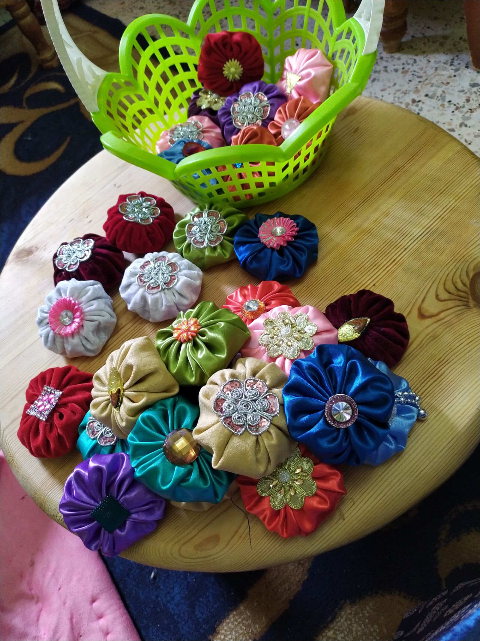 Xiaomi Redmi Note 7 sample photo. Handicraft, cloth remains, wax photography