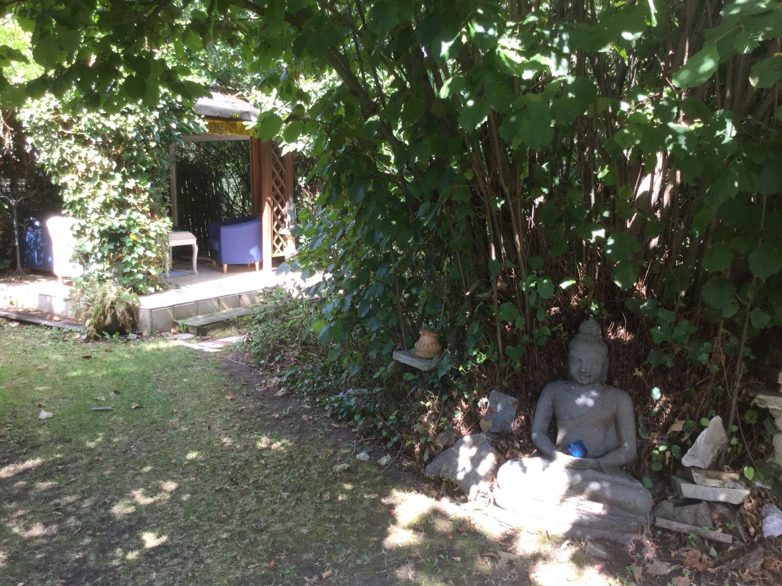 iPad Air 2 back camera 3.3mm f/2.4 sample photo. Garden, buddha, relaxation photography