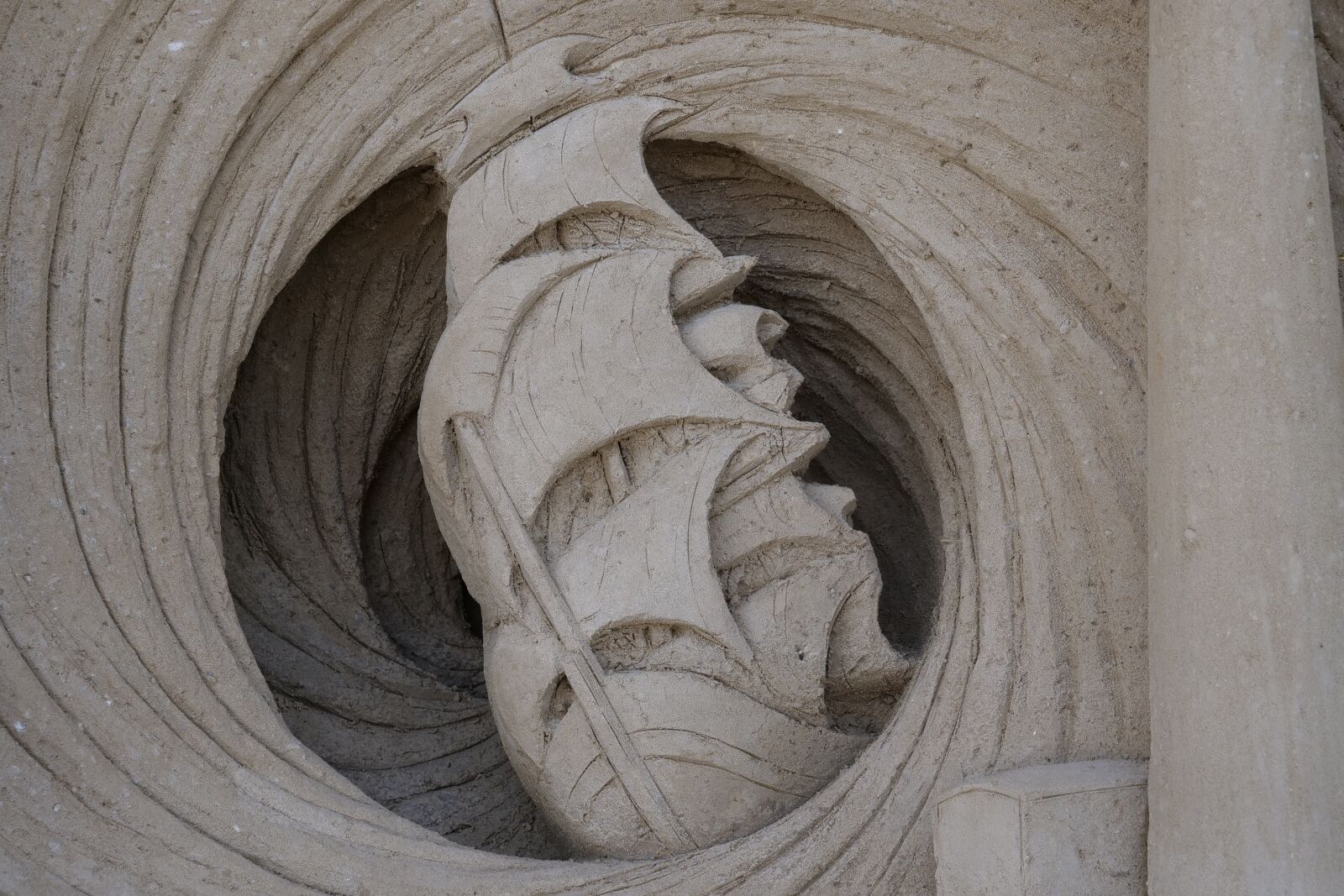 Panasonic Lumix DC-G9 sample photo. Sand, sand sculptures, artwork photography